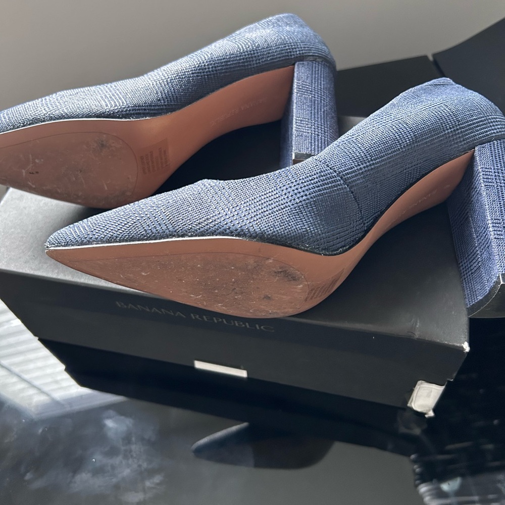 Banana Republic Prep Blue Block Heel Pump - Picture 5 of 5